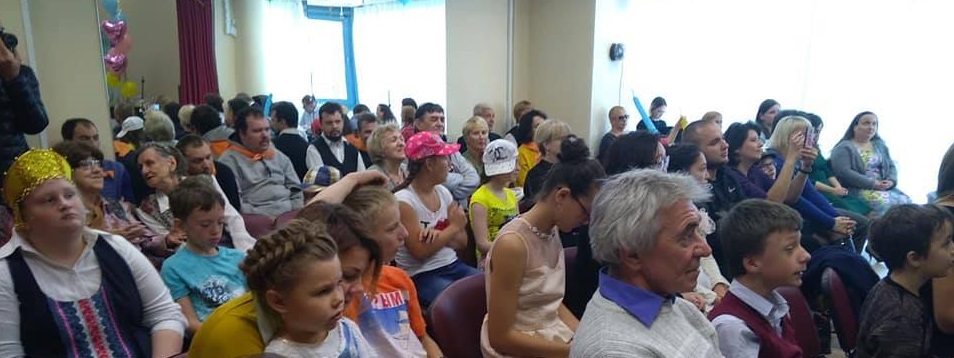 Получатели социальных услуг приняли участие в фестивале «Инклюзивная Москва»