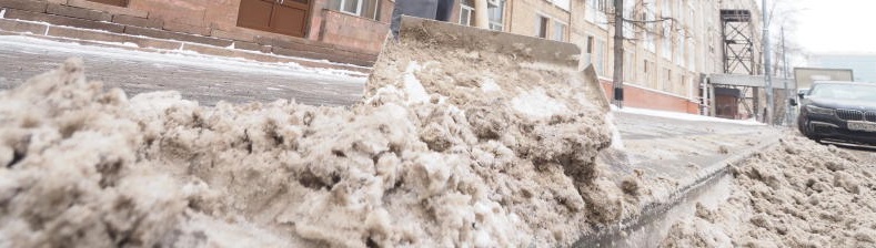 Территорию Троицка очистили от снега более 150 рабочих