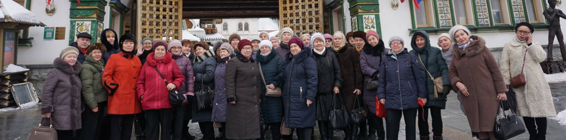 Получатели социальных услуг посетили Измайловский Кремль