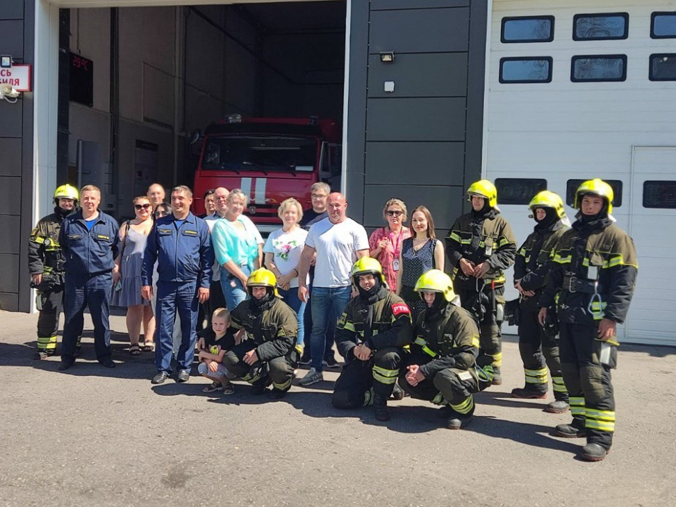 Жители новой Москвы в гостях у пожарных